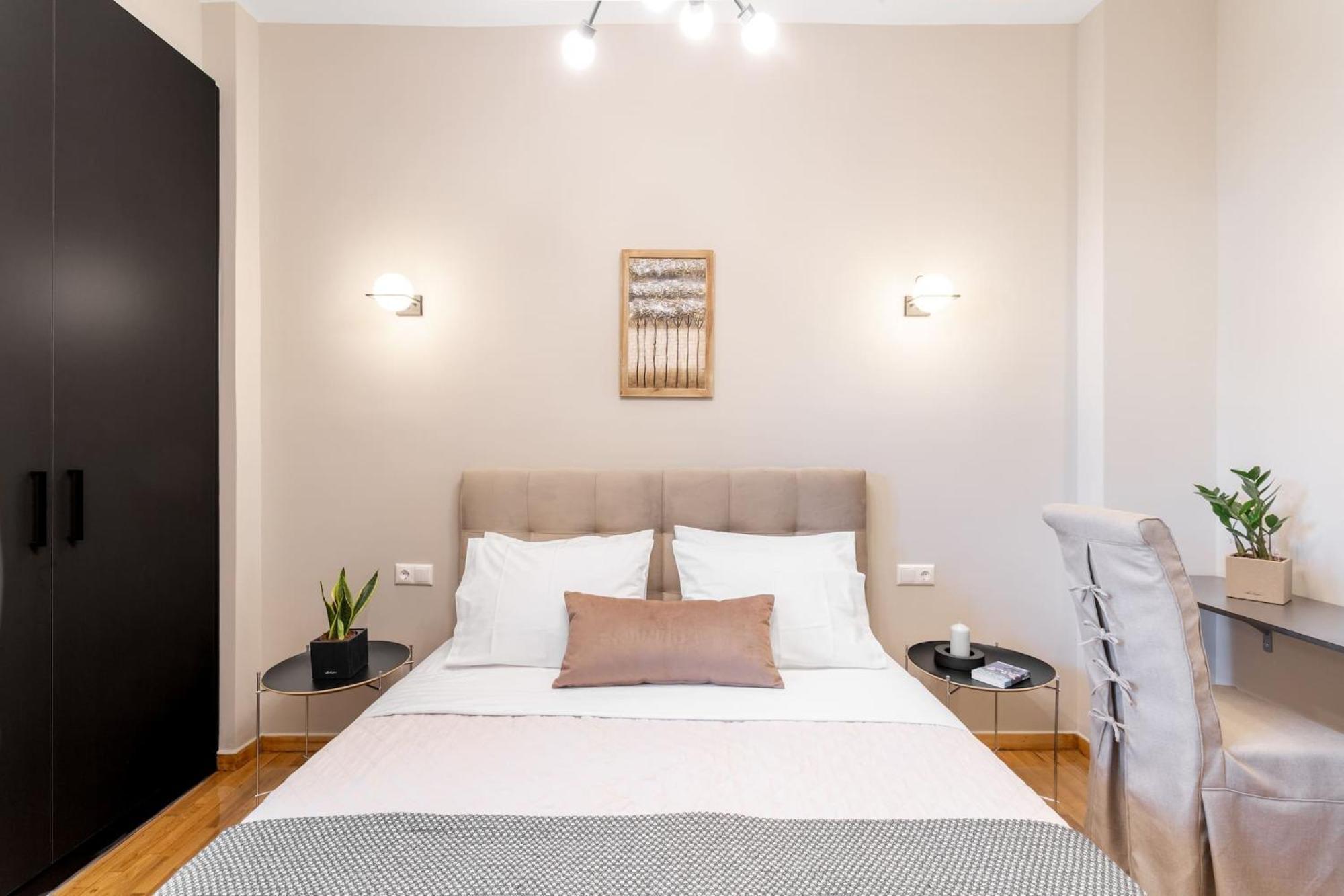 Deluxe 3-Bdrm Urban-Industrial Apt At Acropolis 雅典 外观 照片